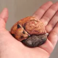 Реалистичные животные из камня