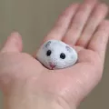 Реалистичные животные из камня