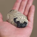 Реалистичные животные из камня