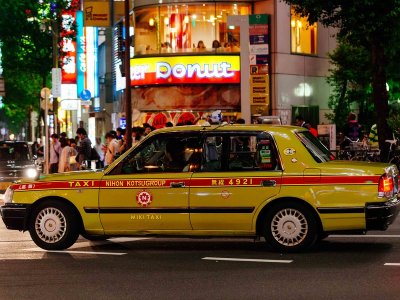 Снижение минимальной цены на такси в Токио