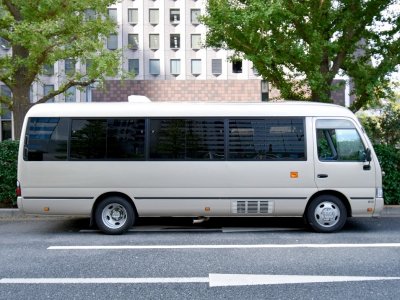 Микроавтобус на 18-21 мест, Япония, внешний вид вариант 2