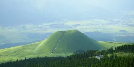 Курорт ASO Farmland на вулкане – а Вы рискнули бы?